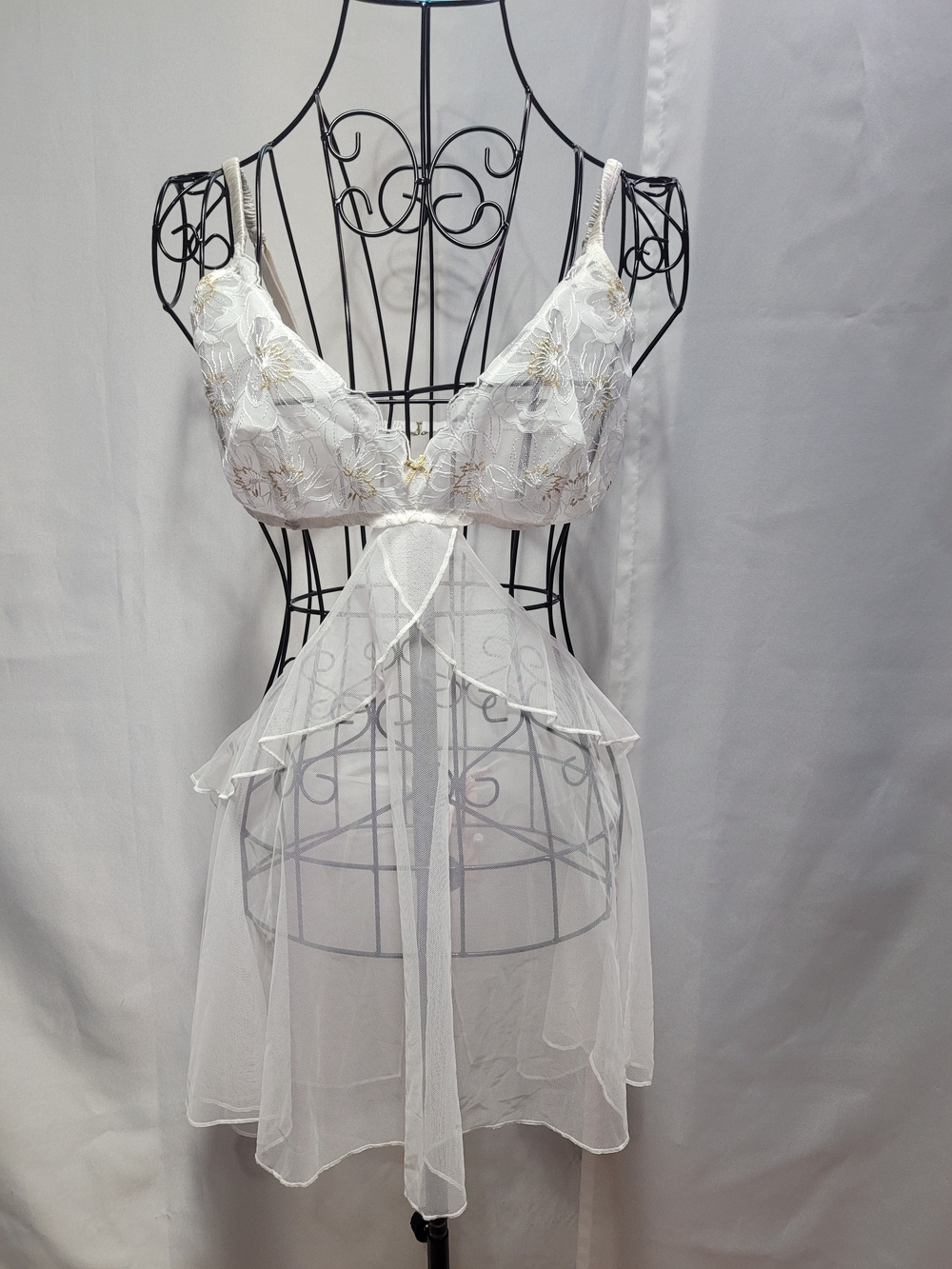 Victoria's Secret White & Gold Floral Lace Sheer Babydoll Chemise